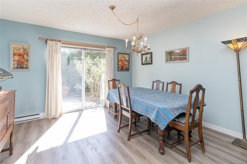 4541 Elk Lake Dr, Saanich, BC 