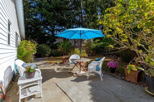 4541 Elk Lake Dr, Saanich, BC 