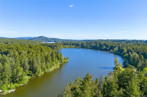 4541 Elk Lake Dr, Saanich, BC 