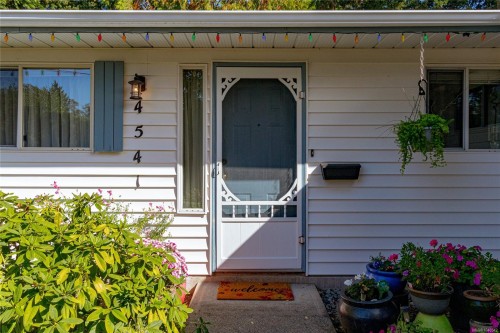 4541 Elk Lake Dr, Saanich, BC 