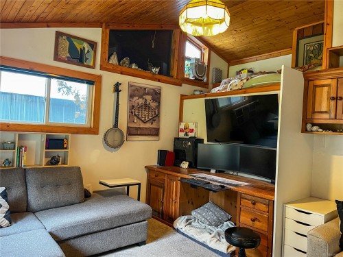 2243 Fearon Rd, Campbell River, BC 
