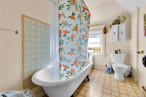 2726 Prior St, Victoria, BC 