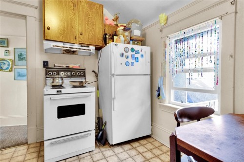 2726 Prior St, Victoria, BC 