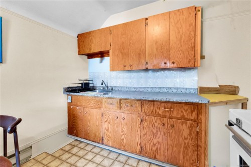 2726 Prior St, Victoria, BC 