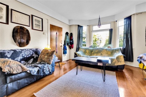 2726 Prior St, Victoria, BC 