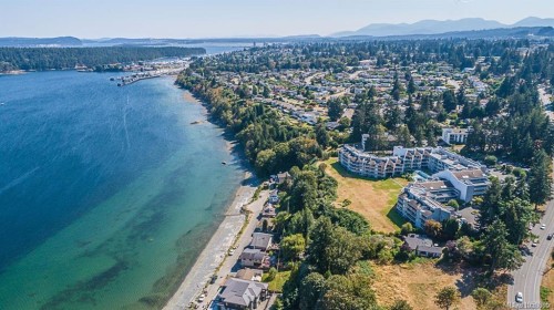#303-2560 Departure Bay Rd, Nanaimo, BC 