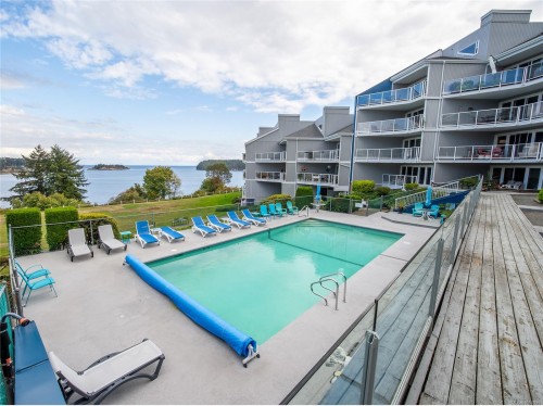 #303-2560 Departure Bay Rd, Nanaimo, BC 