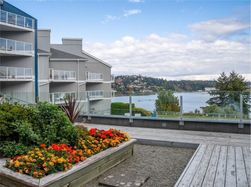 #303-2560 Departure Bay Rd, Nanaimo, BC 