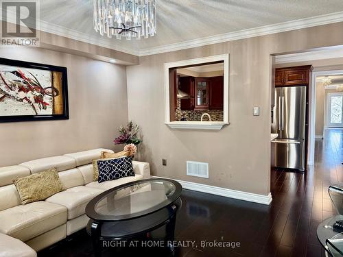 129 Four Seasons Crescent, East Gwillimbury, ON 
