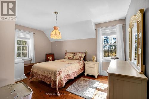 8253 Russell Road, Ottawa, ON 