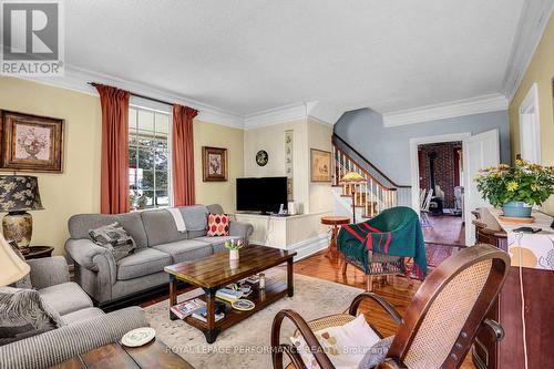 8253 Russell Road, Ottawa, ON 