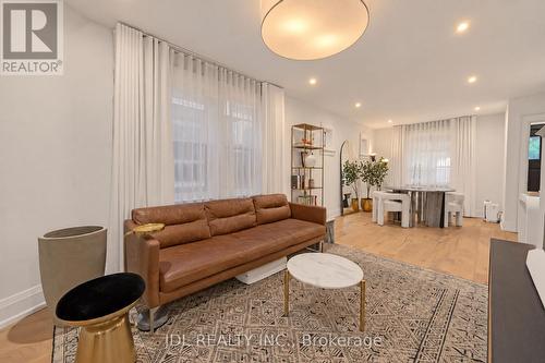 379 Scarborough Road, Toronto, ON 