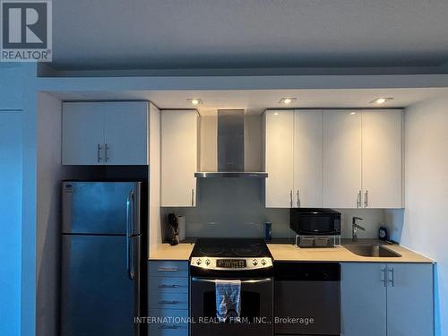 2923 - 165 LEGION ROAD N , Toronto, Ontario M8Y 0B3 3