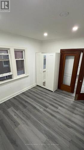 213 QUEEN STREET W , Brampton, Ontario L6Y 1M6 3