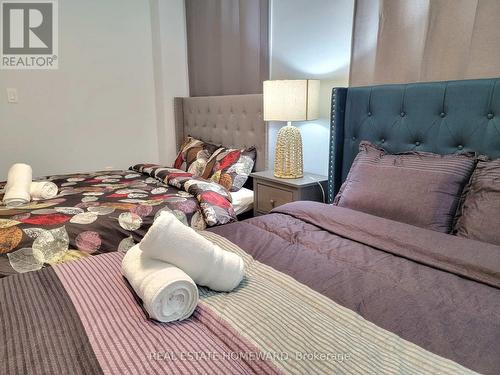Main floor unit master bedroom - 434 Victoria Park Avenue, Toronto, ON 