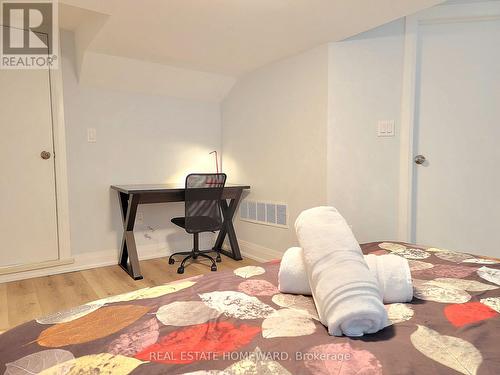 Lower level unit bedroom - 434 Victoria Park Avenue, Toronto, ON 