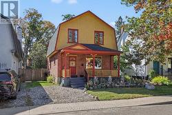 38 ROCKCLIFFE WAY Ottawa, ON K1M 1B5