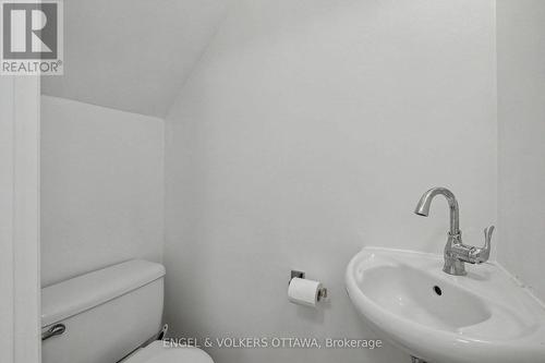 38 Rockcliffe Way, Ottawa, ON 