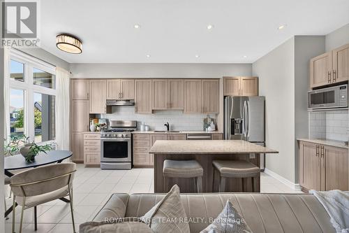 Stunning upgraded kitchen! - 246 Leather Leaf Terrace, Ottawa, ON 