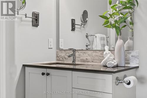 Granite vanity - 246 Leather Leaf Terrace, Ottawa, ON 