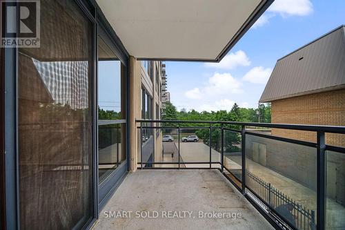 205 - 28 Hollywood Avenue, Toronto, ON 