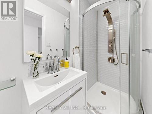 132 Harding Boulevard, Toronto, ON 