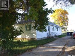 610 3rd AVENUE W Leader, SK S0N 1H0