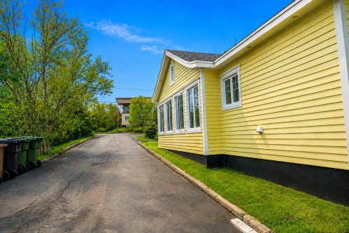 Stationnement - 183 Ch. Des Gaudet, Les Îles-De-La-Madeleine, QC 