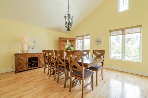 Salle à manger - 183 Ch. Des Gaudet, Les Îles-De-La-Madeleine, QC 