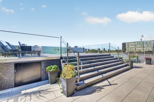 Piscine - 611-1575 Rue Gareau, Montréal (Ville-Marie), QC 