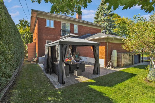 Cour - 955 Ch. St-Clare, Mont-Royal, QC 