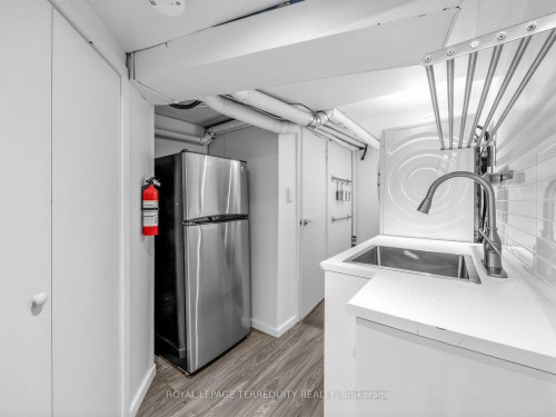 22 Montye Avenue, Toronto, ON 