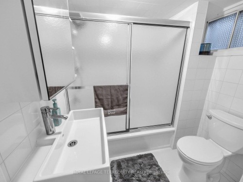 22 Montye Avenue, Toronto, ON 