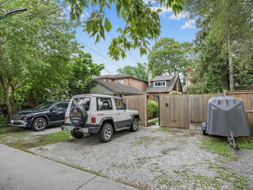 22 Montye Avenue, Toronto, ON 