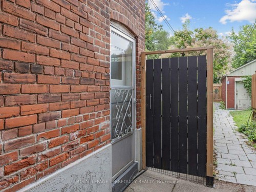 22 Montye Avenue, Toronto, ON 