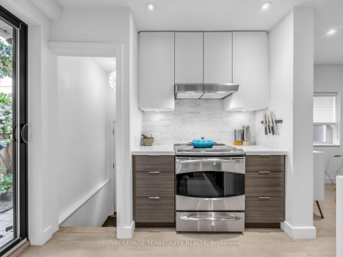 22 Montye Avenue, Toronto, ON 