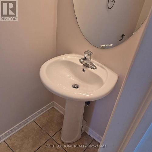 Powder Room - 1046 Redtail Private, Ottawa, ON 