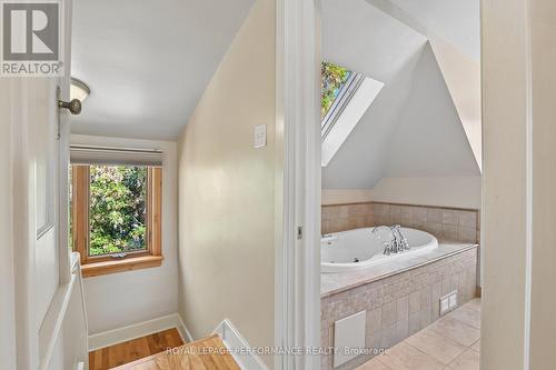 383 Hamilton Avenue S, Ottawa, ON 