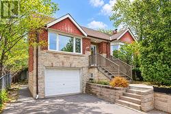 MAIN FLOOR - 104 SHELBORNE AVENUE Toronto, ON M5N 1Z3