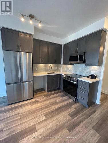 2802 - 105 ONEIDA CRESCENT , Richmond Hill, Ontario L4B 0H6 5