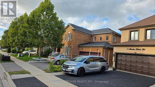 3 MEADOW GLADE ROAD , Brampton, Ontario L6R 1Z7 5