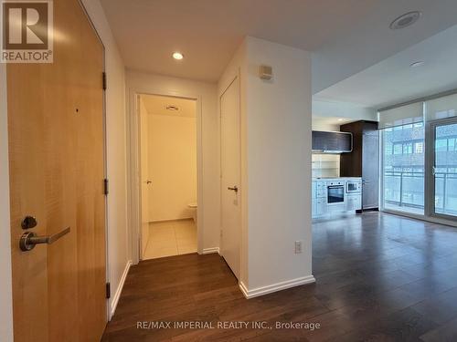 4011 - 45 CHARLES STREET E , Toronto, Ontario M4Y 0B8 5