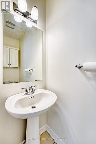 31 SUMMITVIEW DRIVE , Ottawa, Ontario K2M 2V9 3