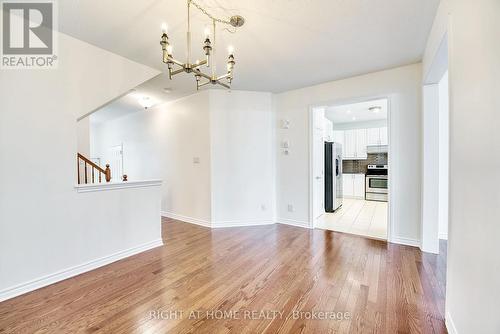 31 SUMMITVIEW DRIVE , Ottawa, Ontario K2M 2V9 4