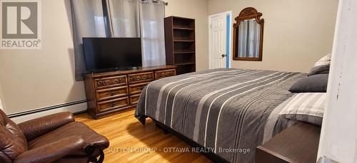 A - 3033 RICHMOND ROAD , Ottawa, Ontario K2B 6S6 3