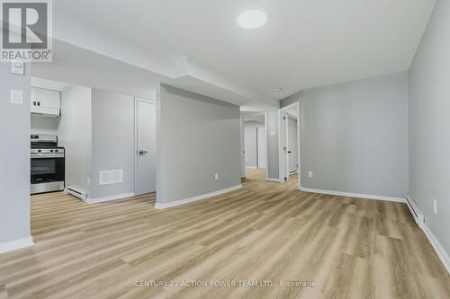 B - 1936 LONGMAN CRESCENT , Ottawa, Ontario K1C 5G6 5