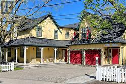 10 STATION LANE Markham, ON L3R 1R3