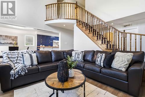 36 Zachary Place, Whitby, ON 