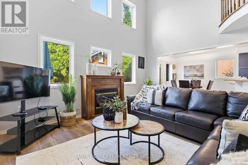 36 Zachary Place, Whitby, ON 