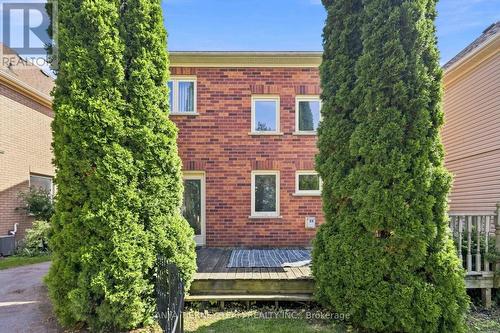36 Zachary Place, Whitby, ON 